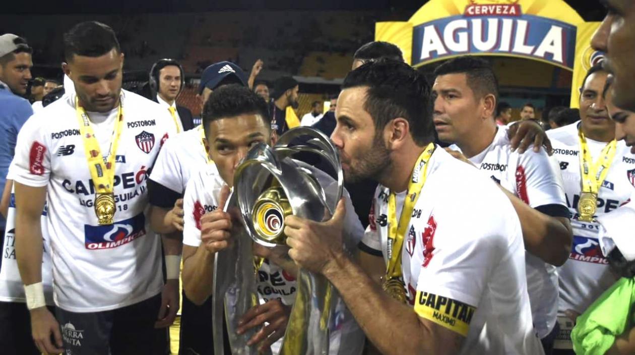 Teófilo Gutiérrez y Sebastián Viera.