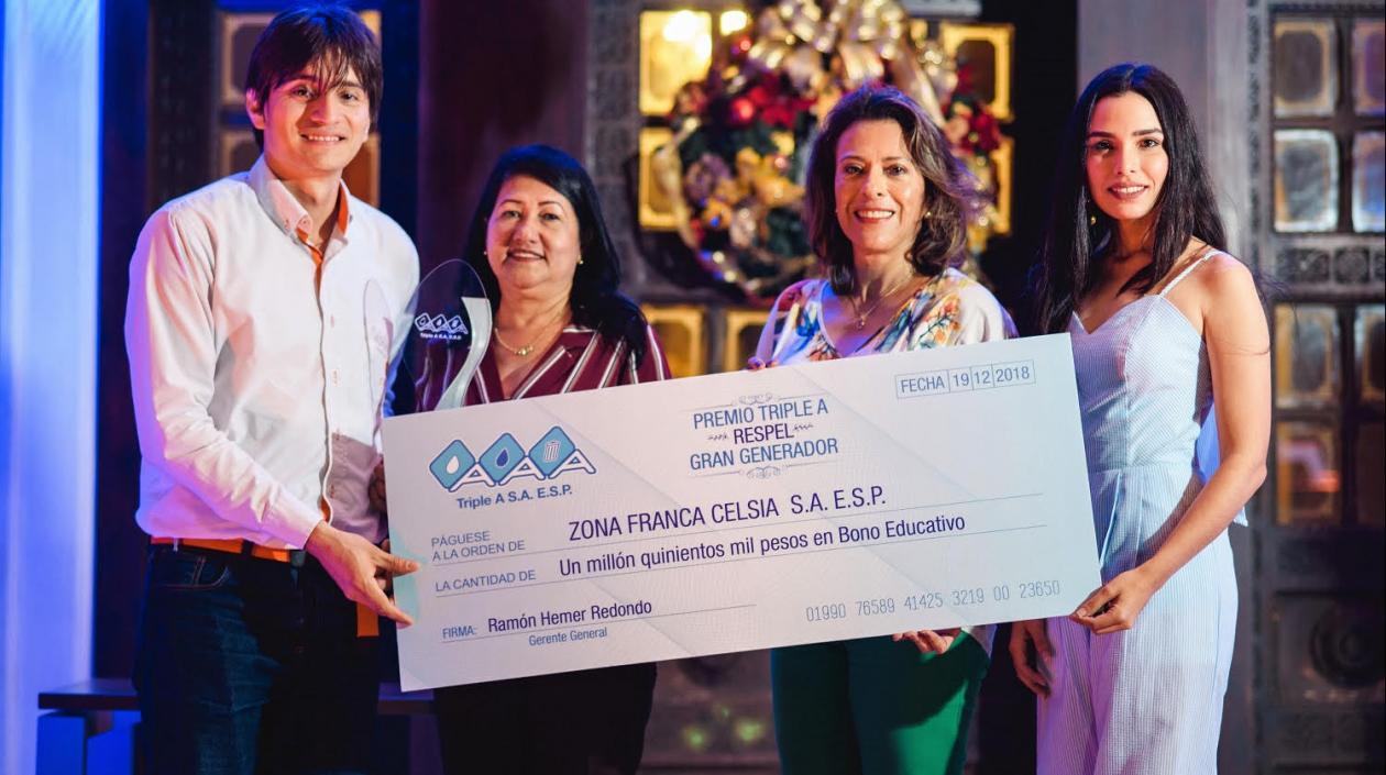 Representantes de la compañía Zona Franca Celsia.