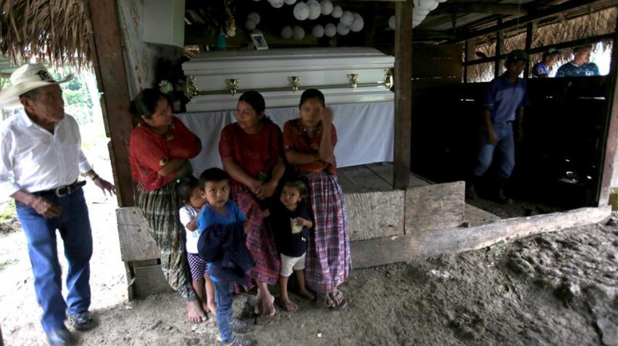 Velación de niño guatemalteco muerto en la frontera.