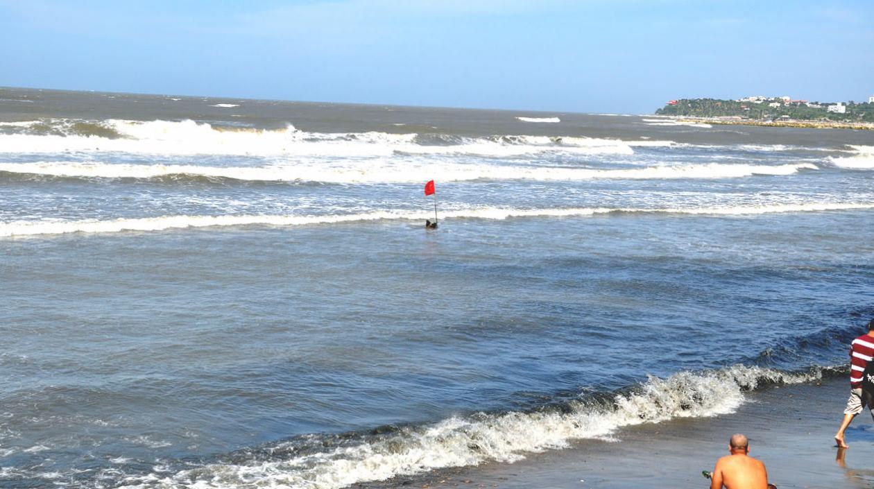 Playas del Atlántico en alerta roja.
