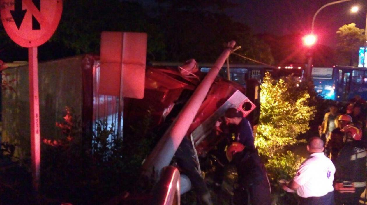 Cuatro heridos dejó el accidente en la vía al aeropuerto.
