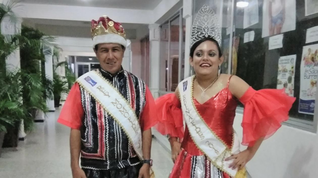 Los Reyes del Carnaval de FIDES Alicia Fernández Villarreal y Alberto Amaris Salinas.
