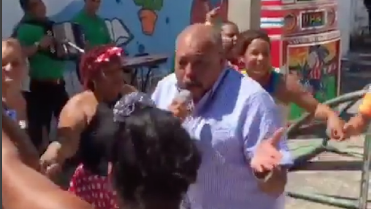 El cantante Juan Piña.