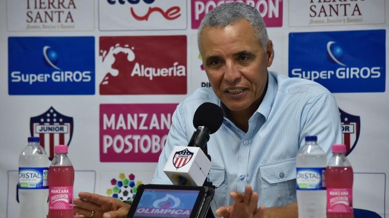 El técnico de Junior Alexis Mendoza