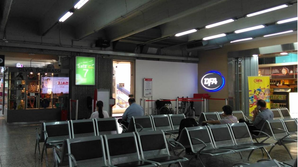 En el aeropuerto también se deshabilitarán las puertas de embarque 9 y 10.