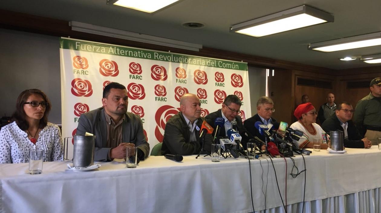 Carlos Antonio Losada, Pablo Catatumbo, entre otros miembros de la Farc.