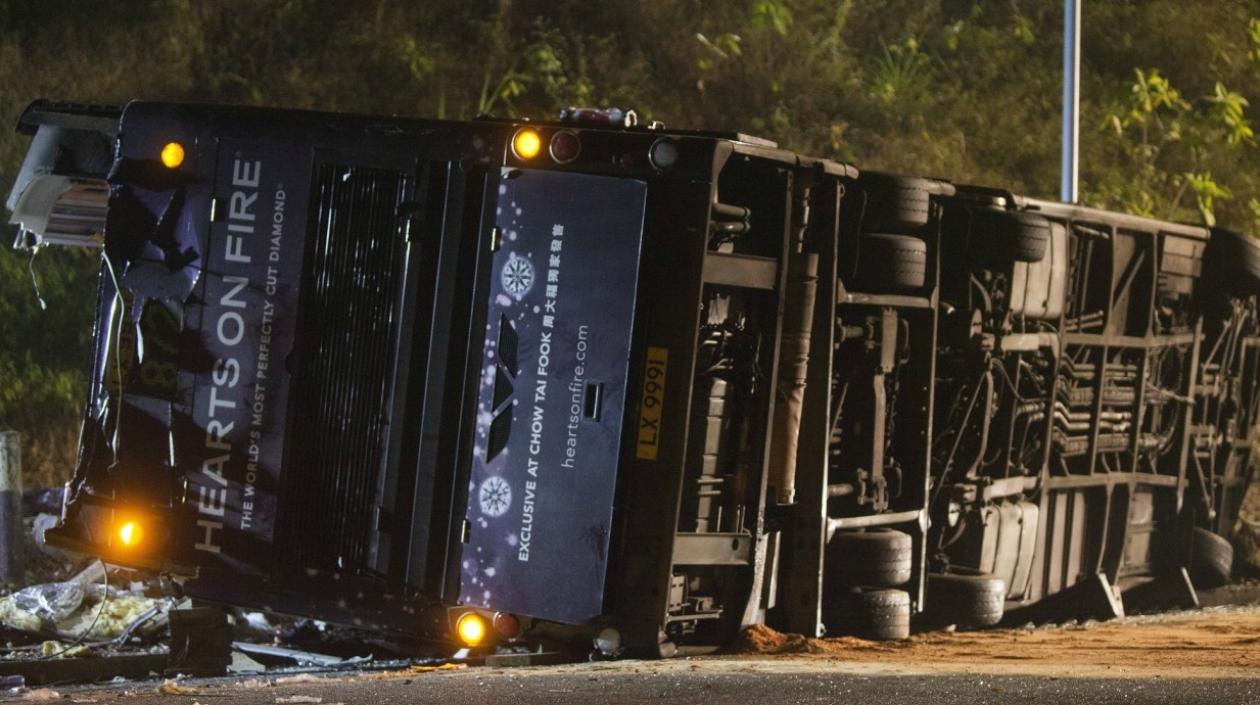 Así quedó el bus tras el accidente.