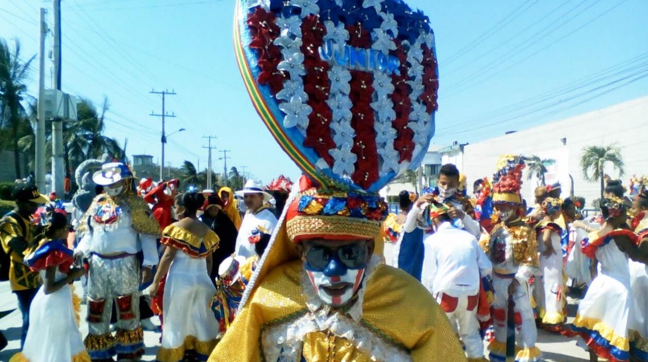 El fanatismo juniorista simbolizado en el Carnaval.
