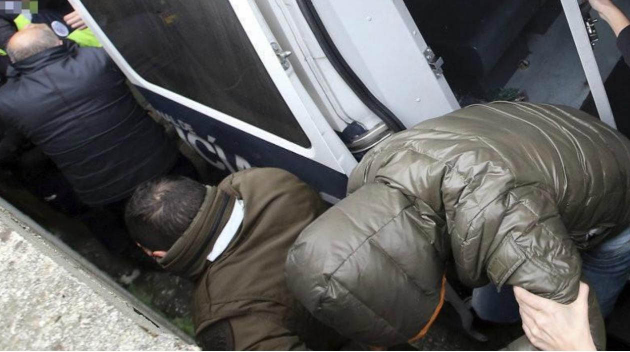 Los detenidos son sospechosos de delitos contra la salud pública, amenazas, coacciones y pertenencia a organización criminal.