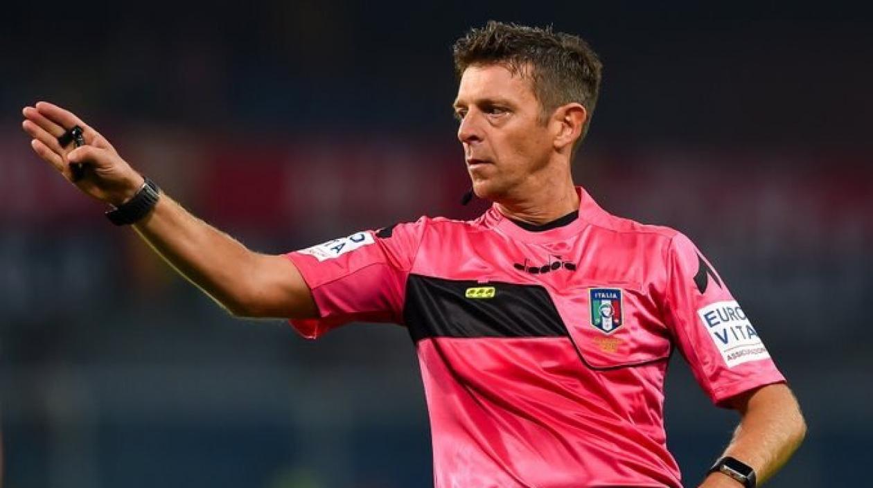 El árbitro italiano Gianluca Rocchi.