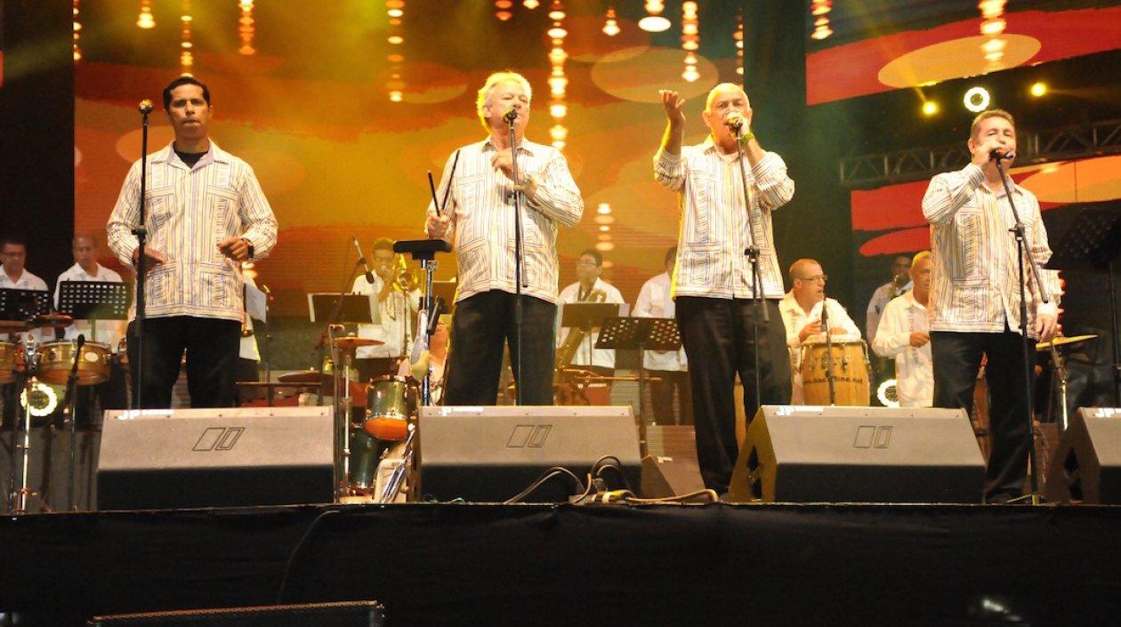 Las Voces de Billo Hoy durante el homenaje a Nelson Pinedo.