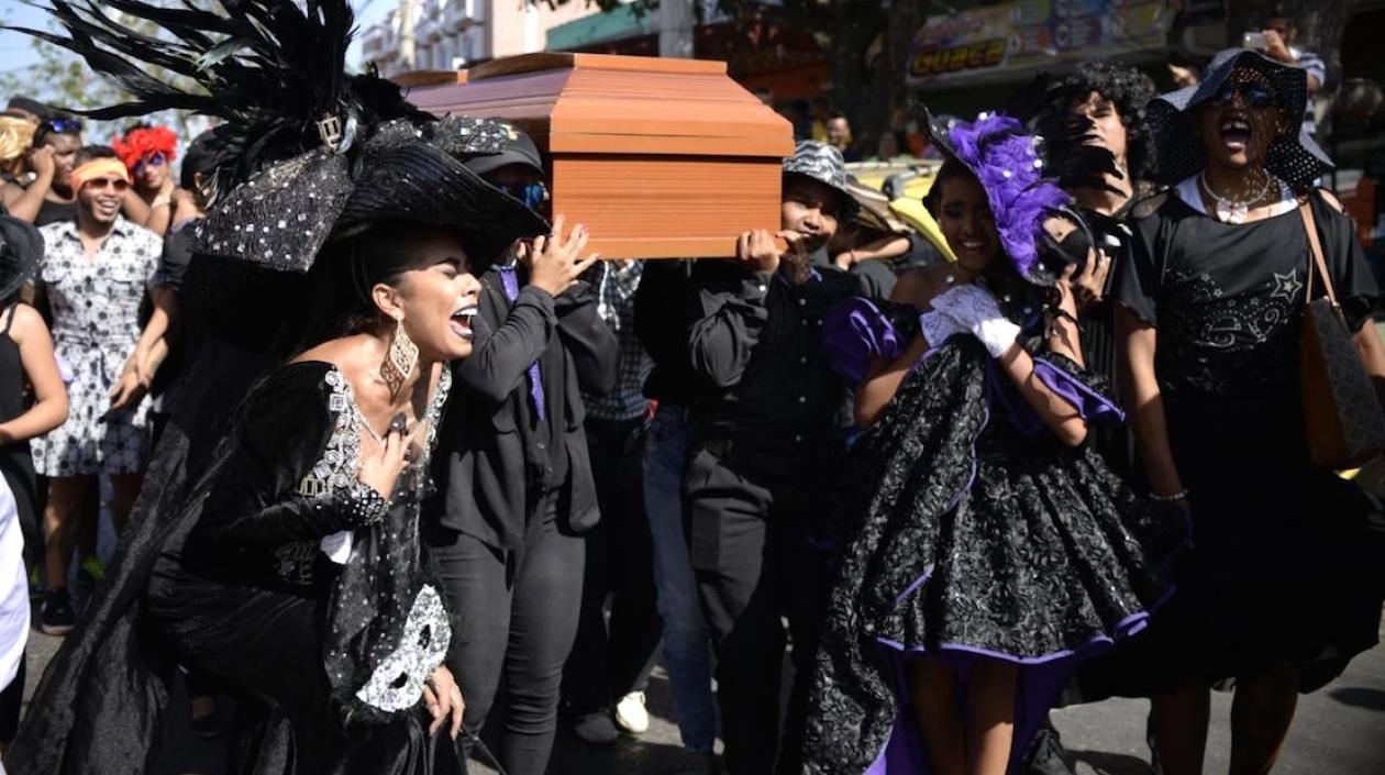 María José recorriendo las calles de Soledad.