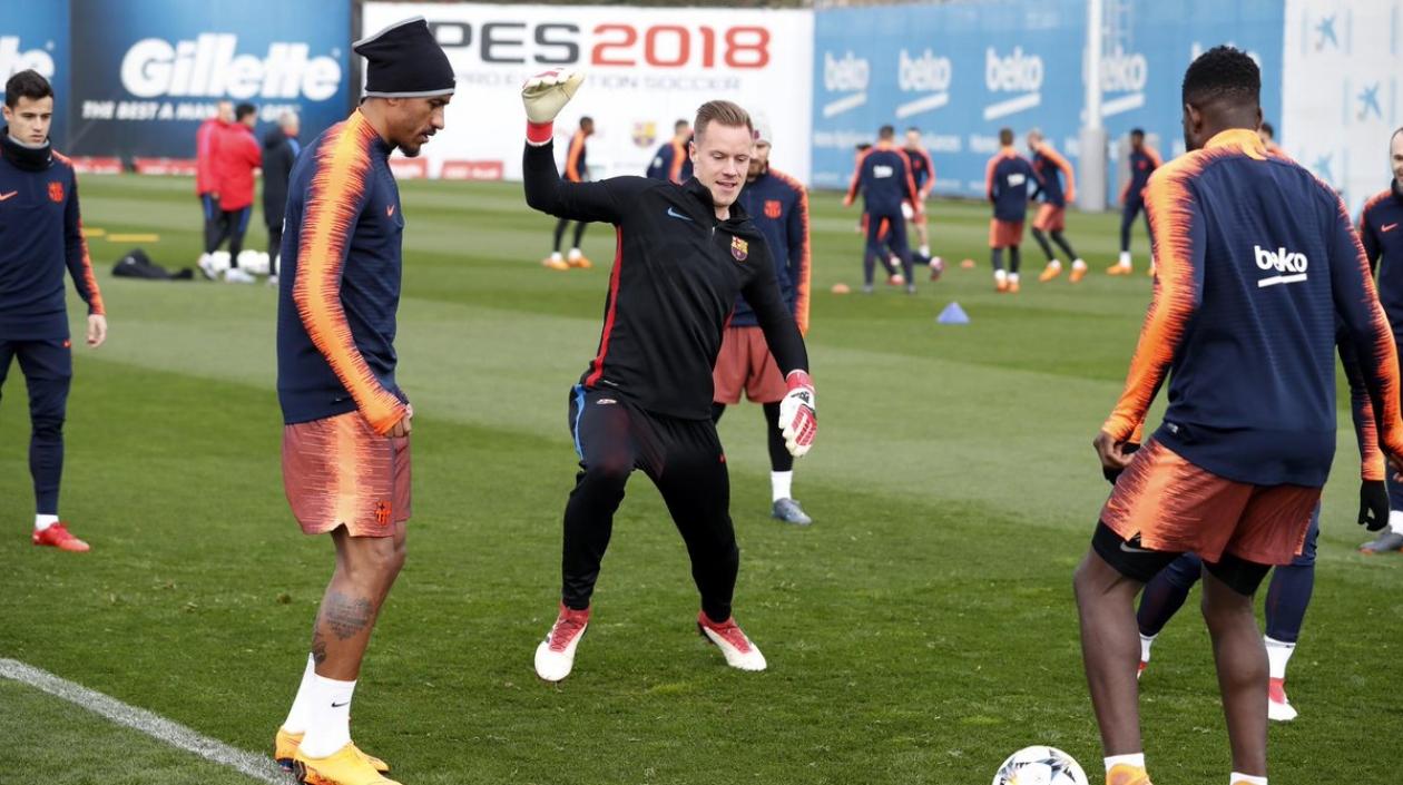 El conjunto catalán entrenó este domingo antes de su viaje.