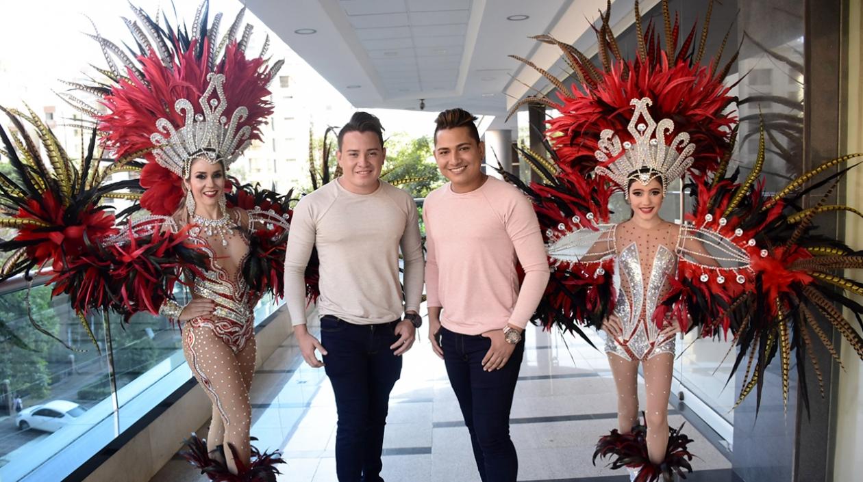 Lizet Franco, Josimar Carpio, José Luis Macías y Valerie Mejía.
