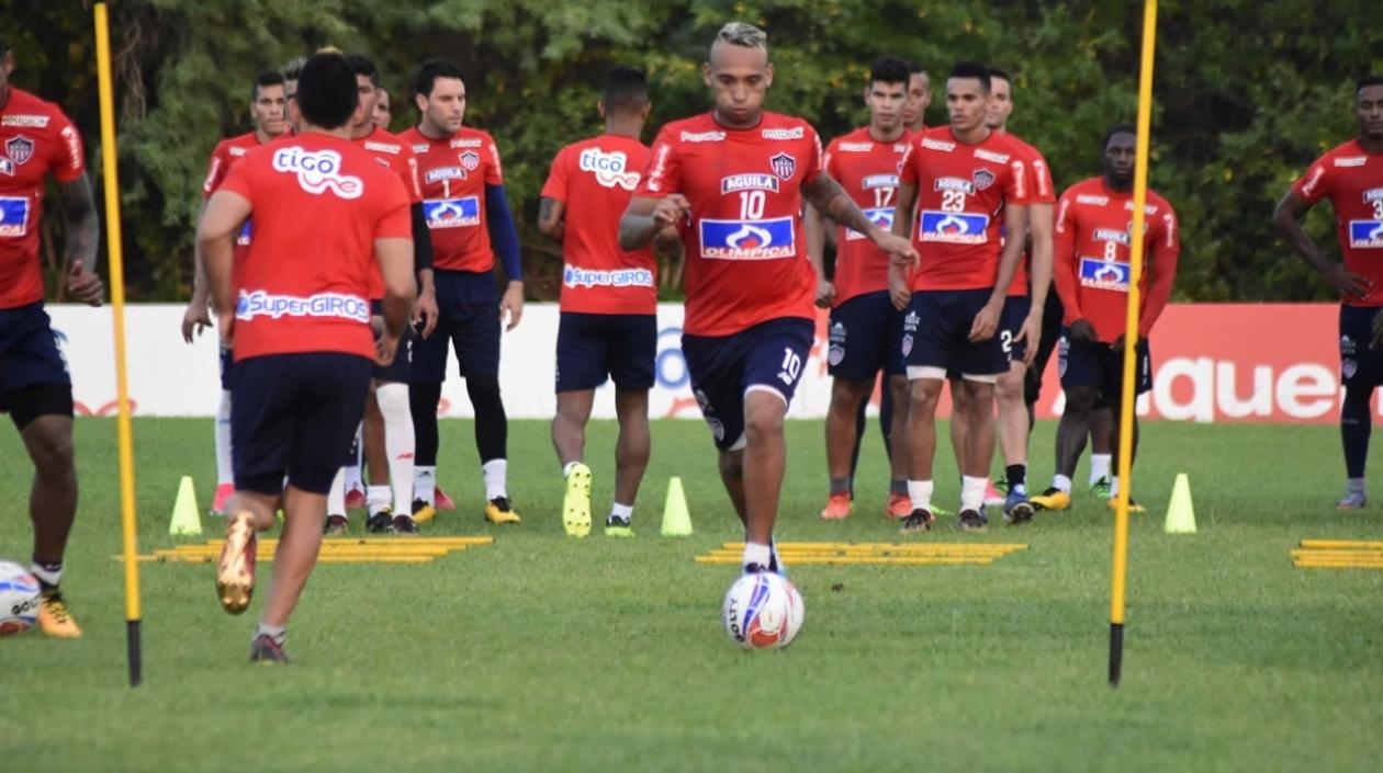 Jarlan pagó caro su nivel irregular.