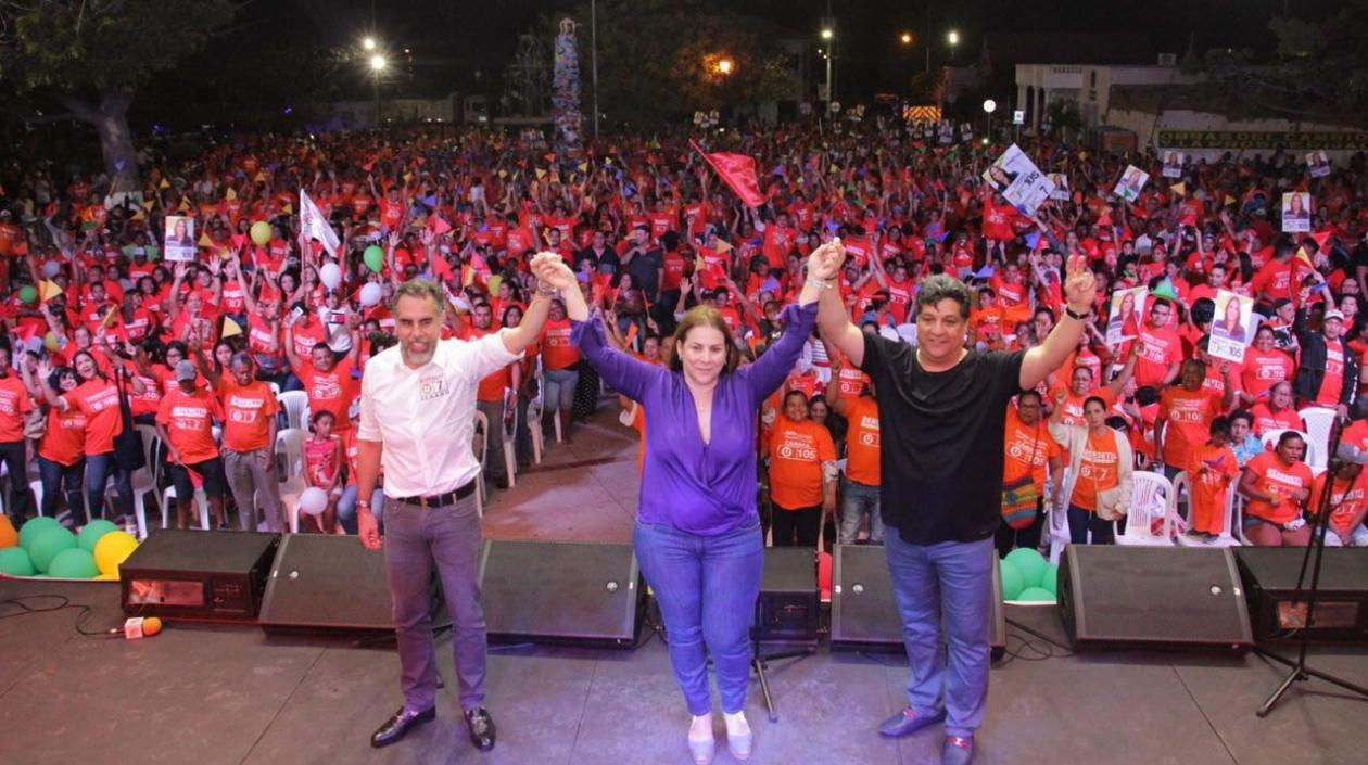 Los candidatos al Senado, Martha Villalba y Armando Benedetti.