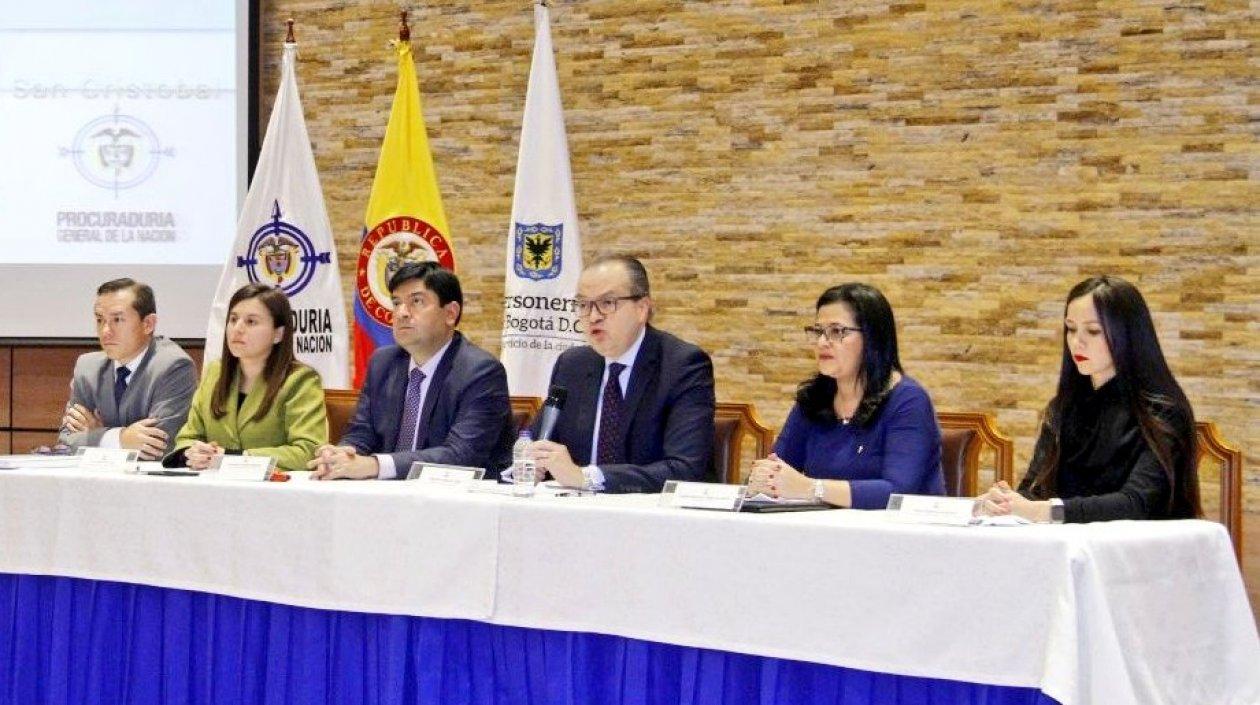 El Procurador Fernando Carrillo Flores en rueda de prensa.