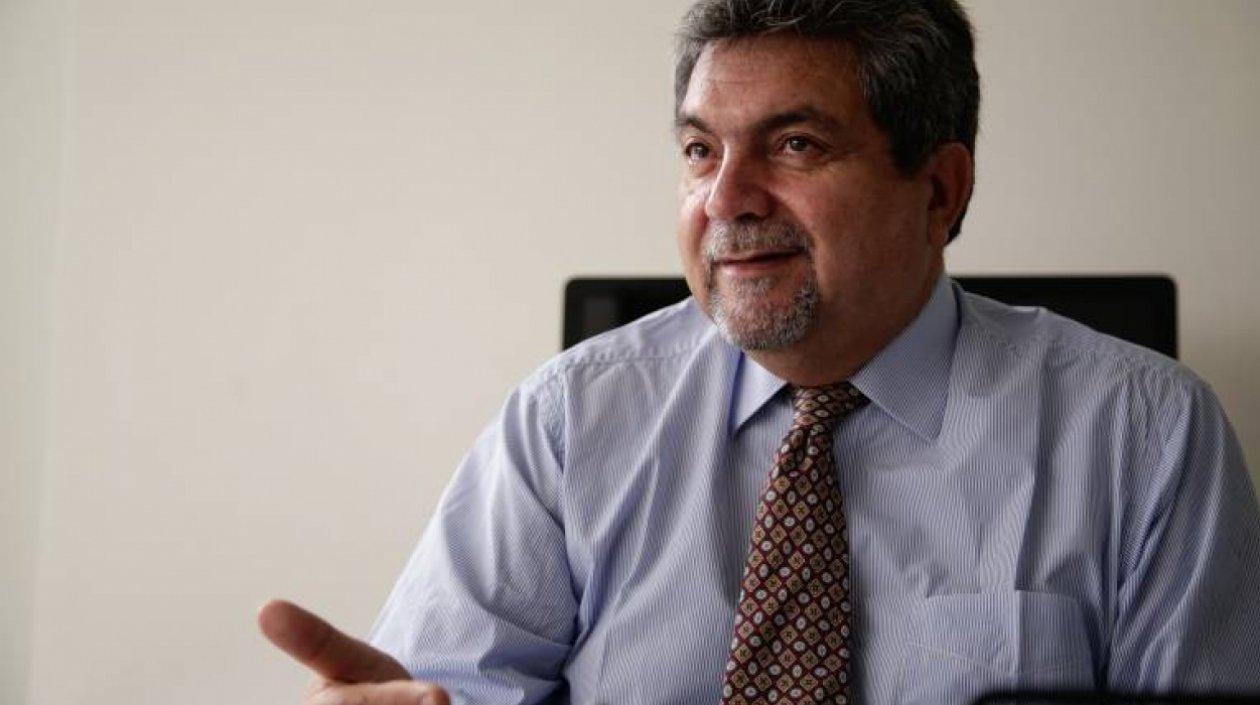 El exsenador de la República Plinio Olano.