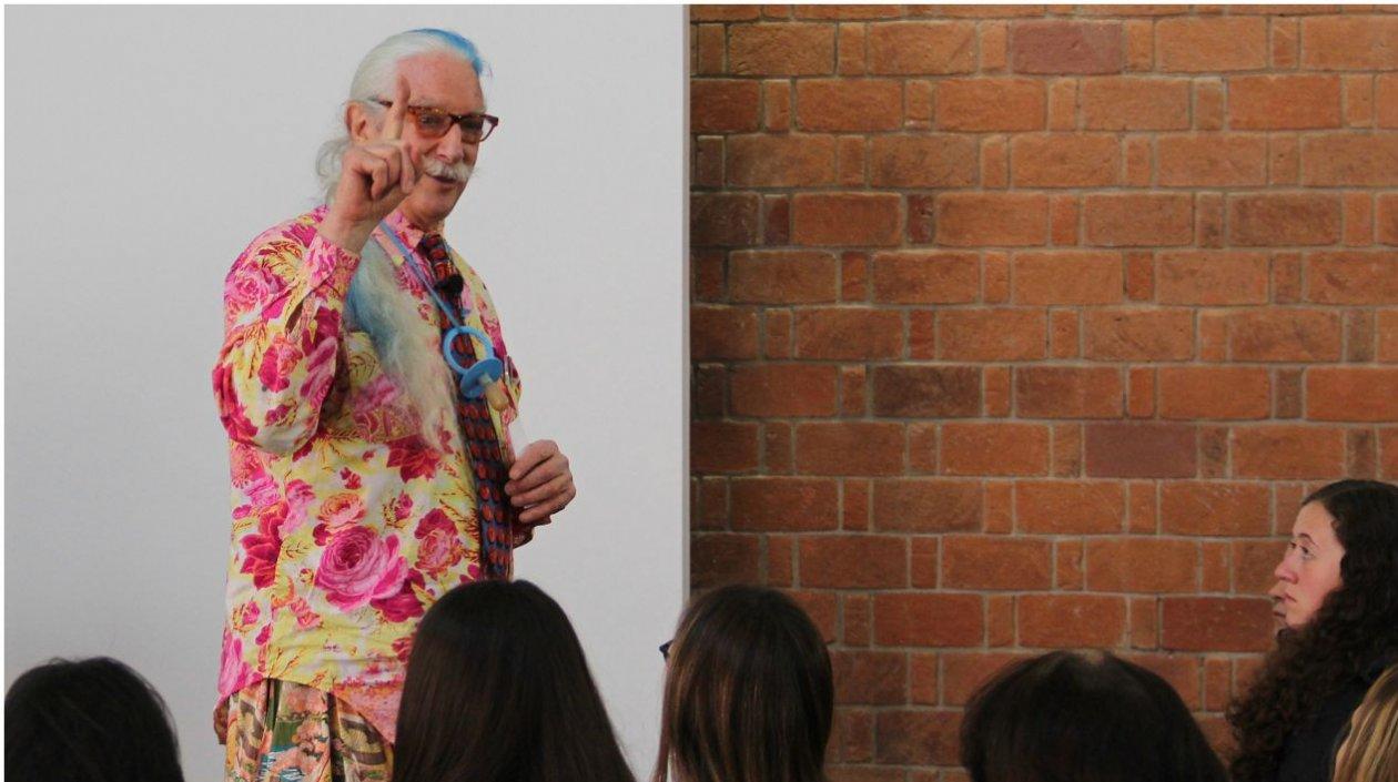 Patch Adams.
