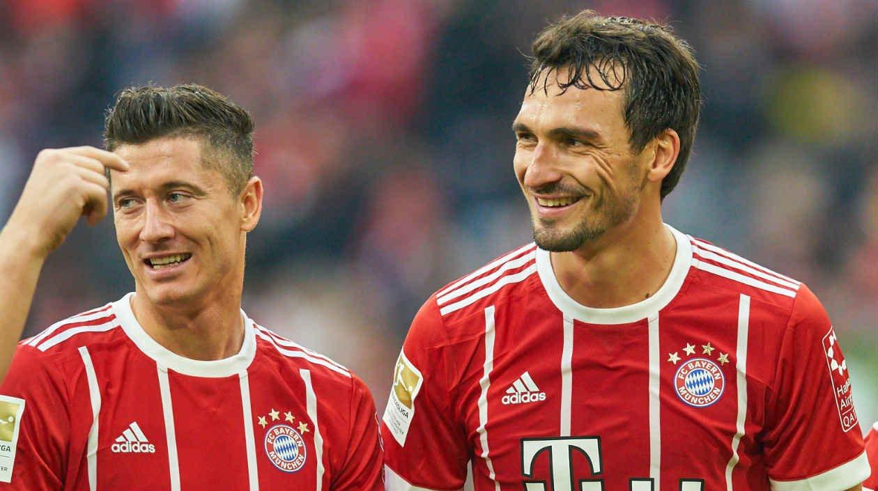 Robert Lewandowski  y Matss Hummels. 