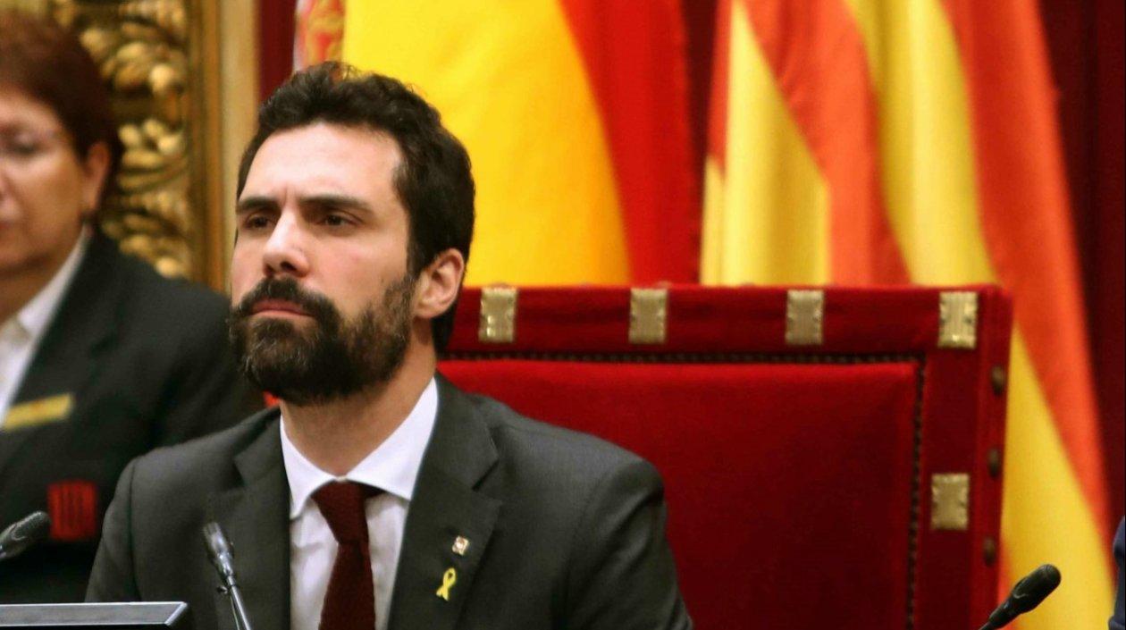 El presidente del parlament Roger Torrent, durante el pleno del Parlament celebrado hoy.