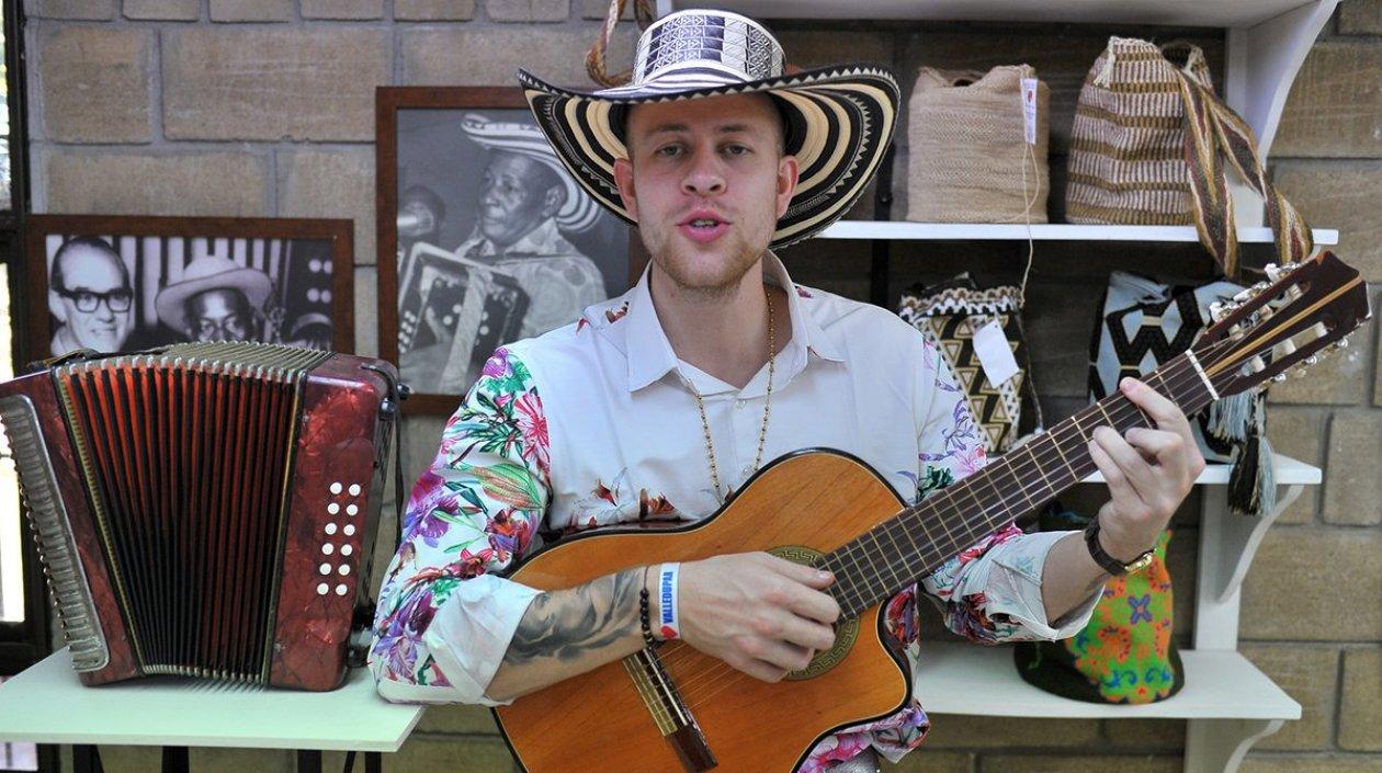 Snorri Eldjárn Hauksson, intérprete islandés de vallenato.