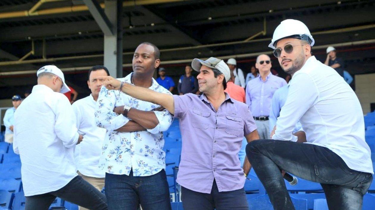 Édgar Rentería al lado del Alcalde Alejandro Char.