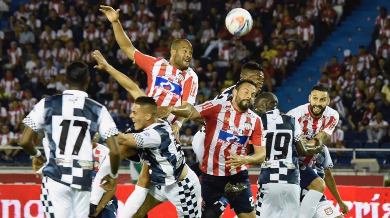 Defensa central Alberto 'El Mudo' Rodríguez