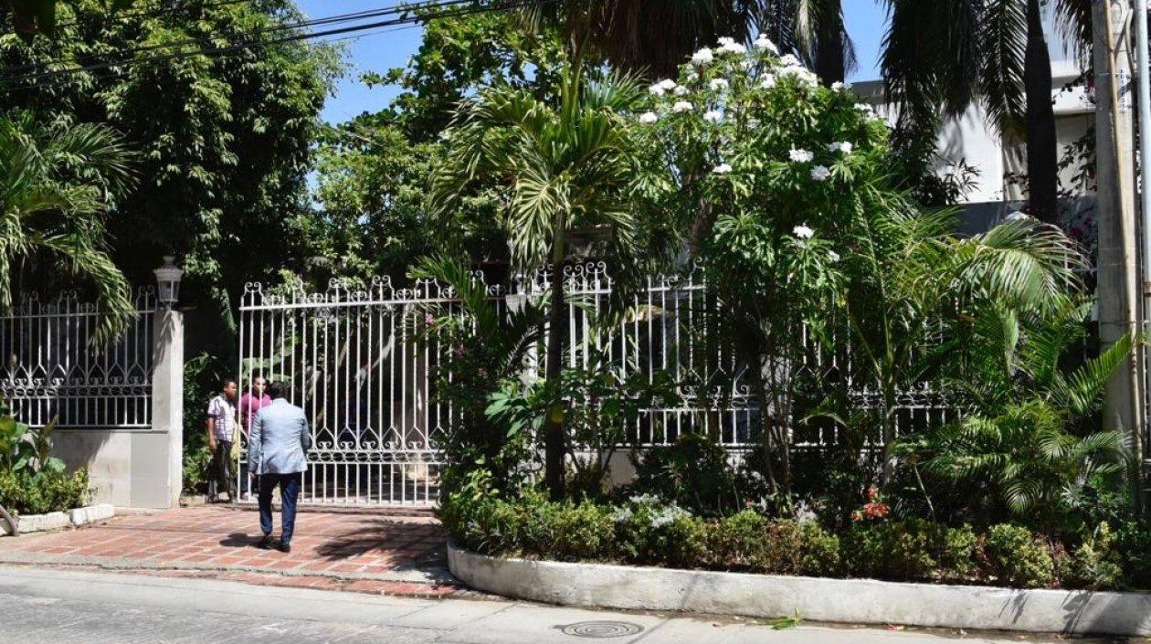 Vivienda de la empresaria del chance Enilce López.