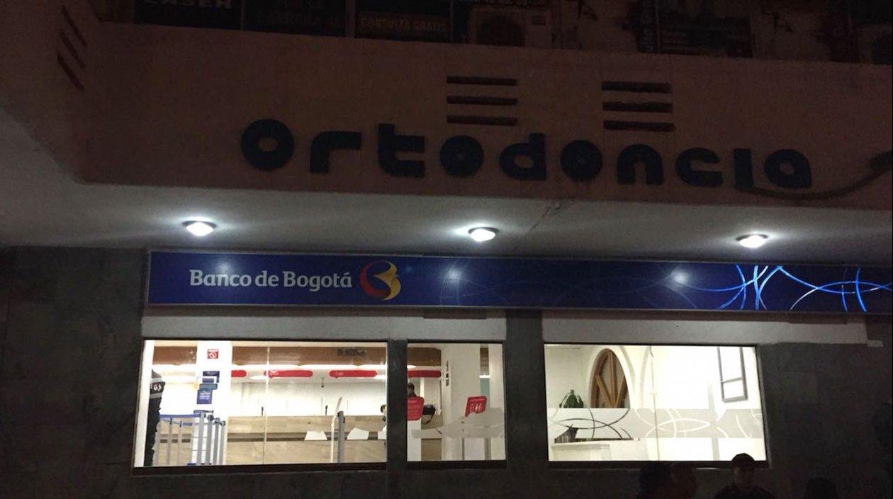 Sucursal bancaria blanco de la delincuencia.