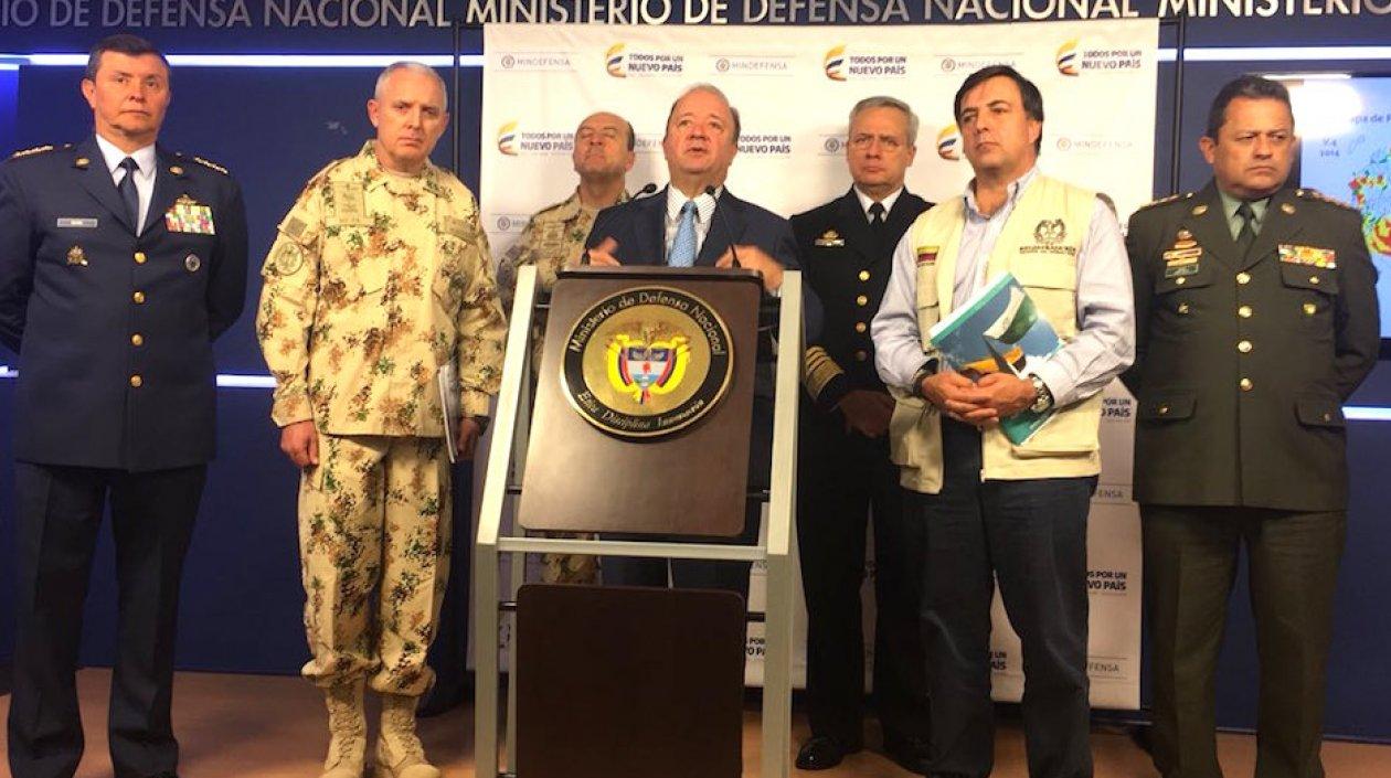 El Ministro de Defensa, Luis Carlos Villegas, en rueda de prensa.
