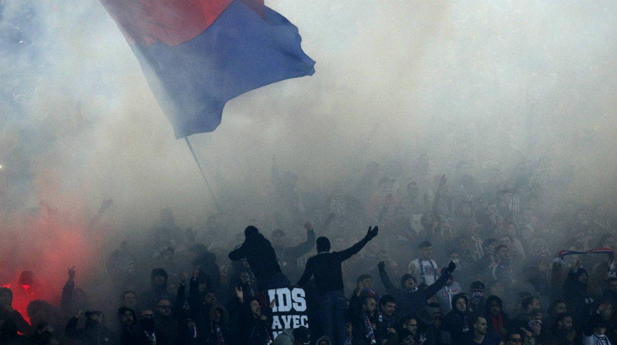 Barras del PSG usaron pólvora y otros elementos prohibidos. 