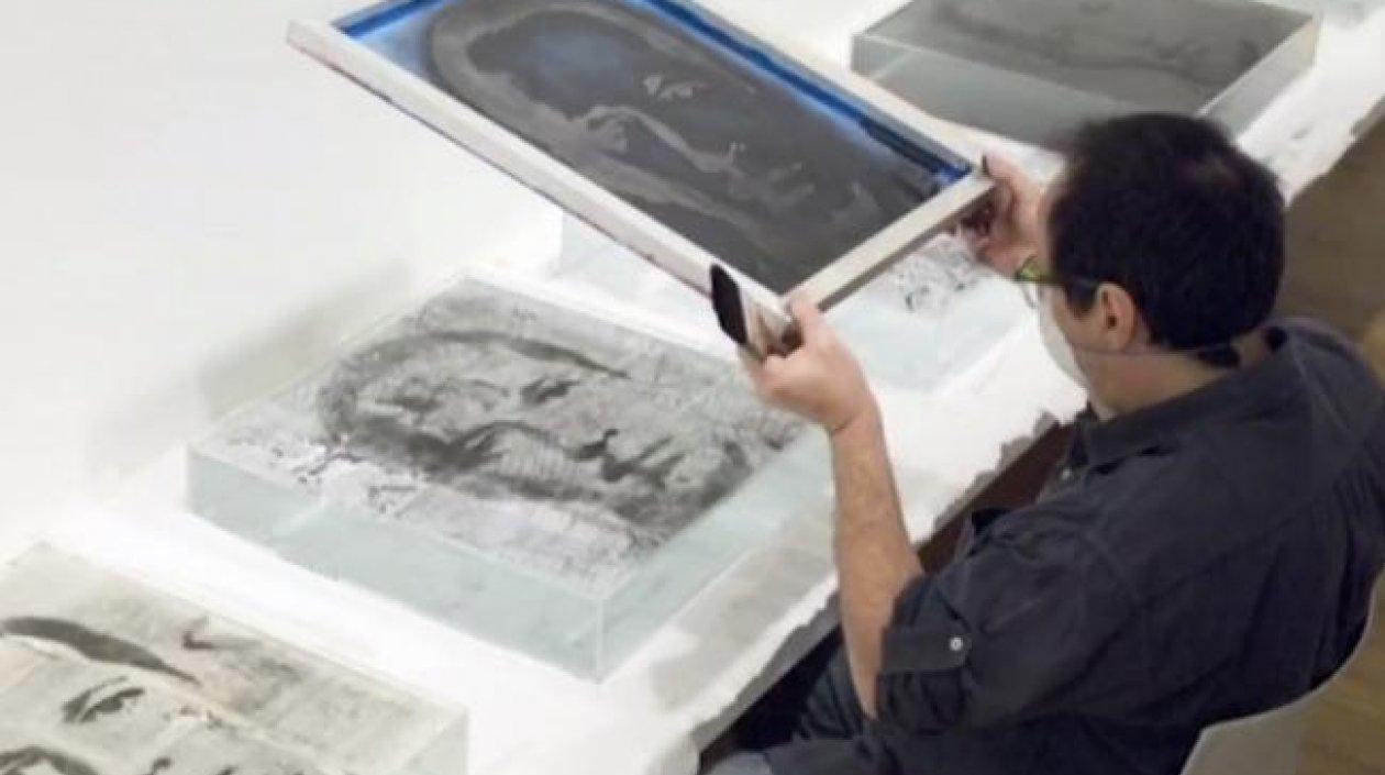 El fotógrafo colombiano Óscar Muñoz.