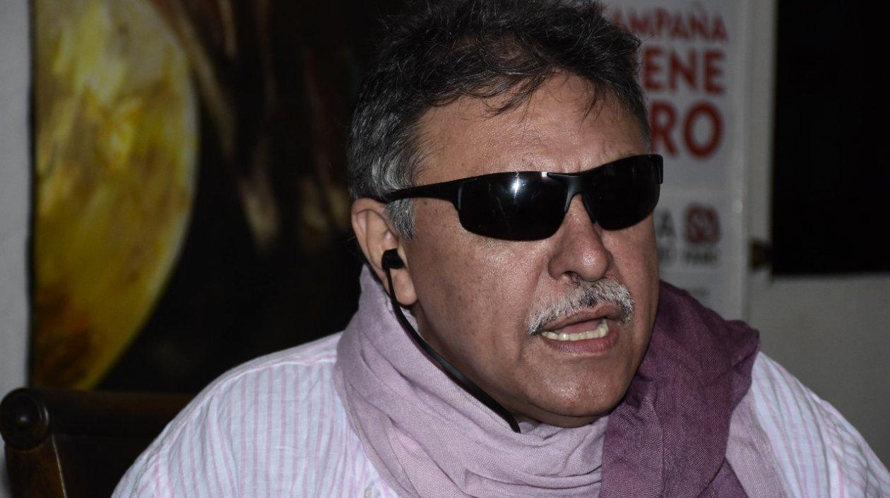 Seuxis Paucias Hernández Solarte, 'Jesús Santrich', después de votar en Barranquilla.
