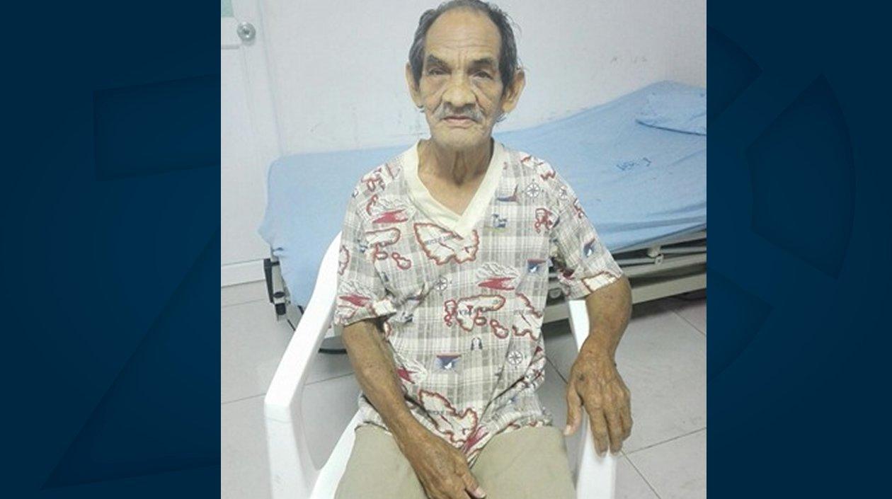 Agustín Barón, busca a sus familiares.