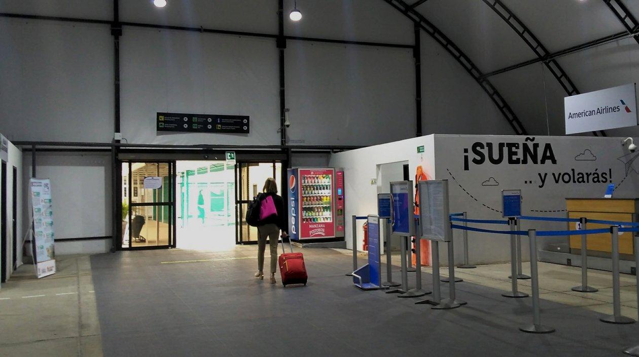 Paciencia, piden a los viajeros que utilizan la terminal aérea en Barranquilla.