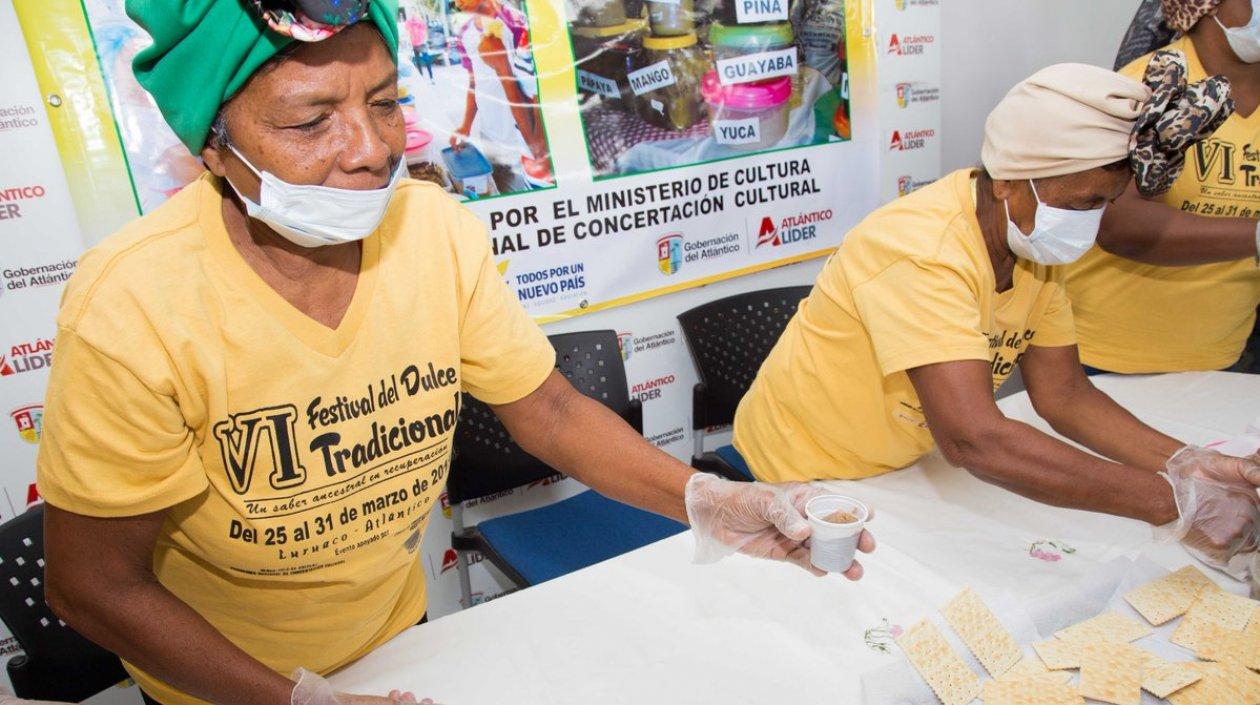 Vendedoras de esta delicia  costeña.