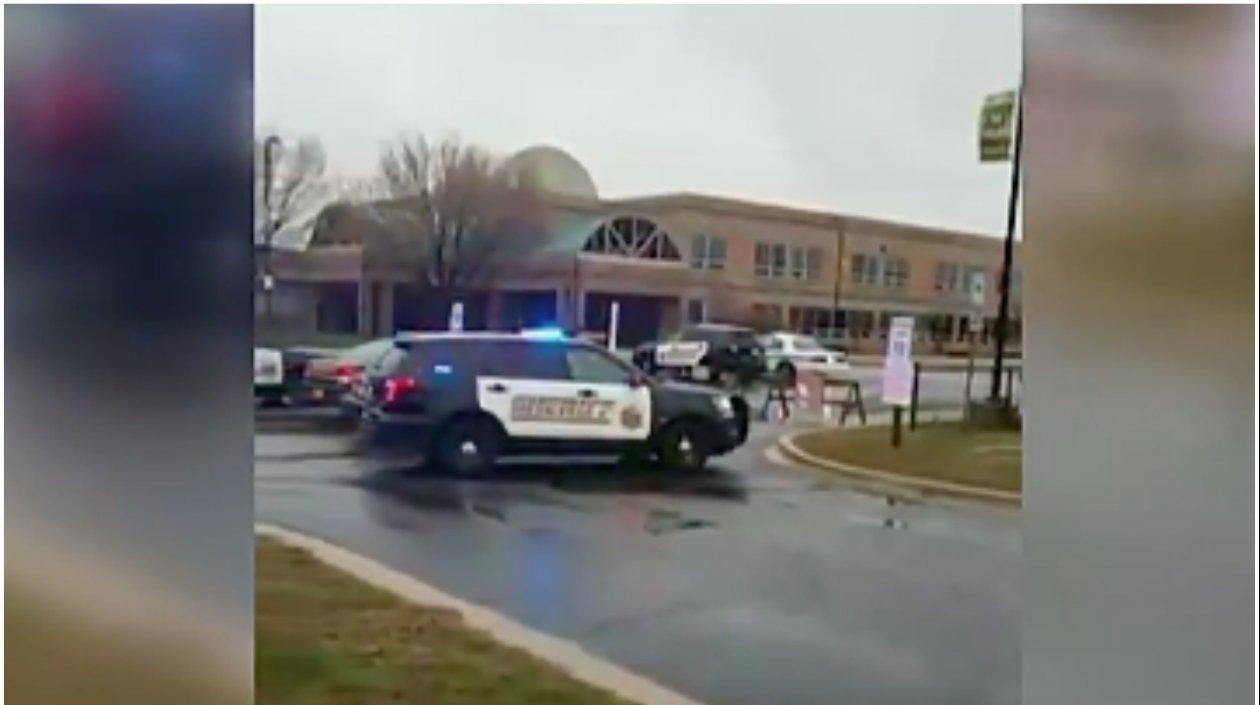 La escuela Great Mills High School está cerrada.