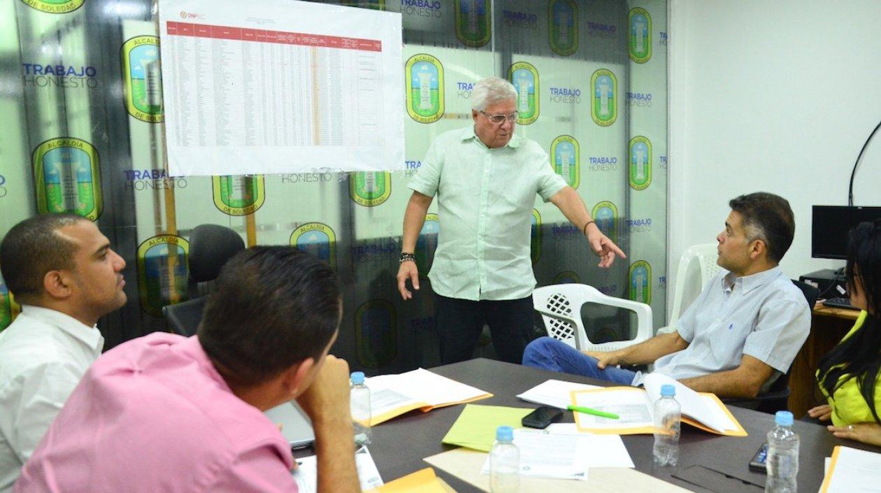 El Alcalde Joao Herrera durante el comité de seguimiento al proceso de Ley 550.
