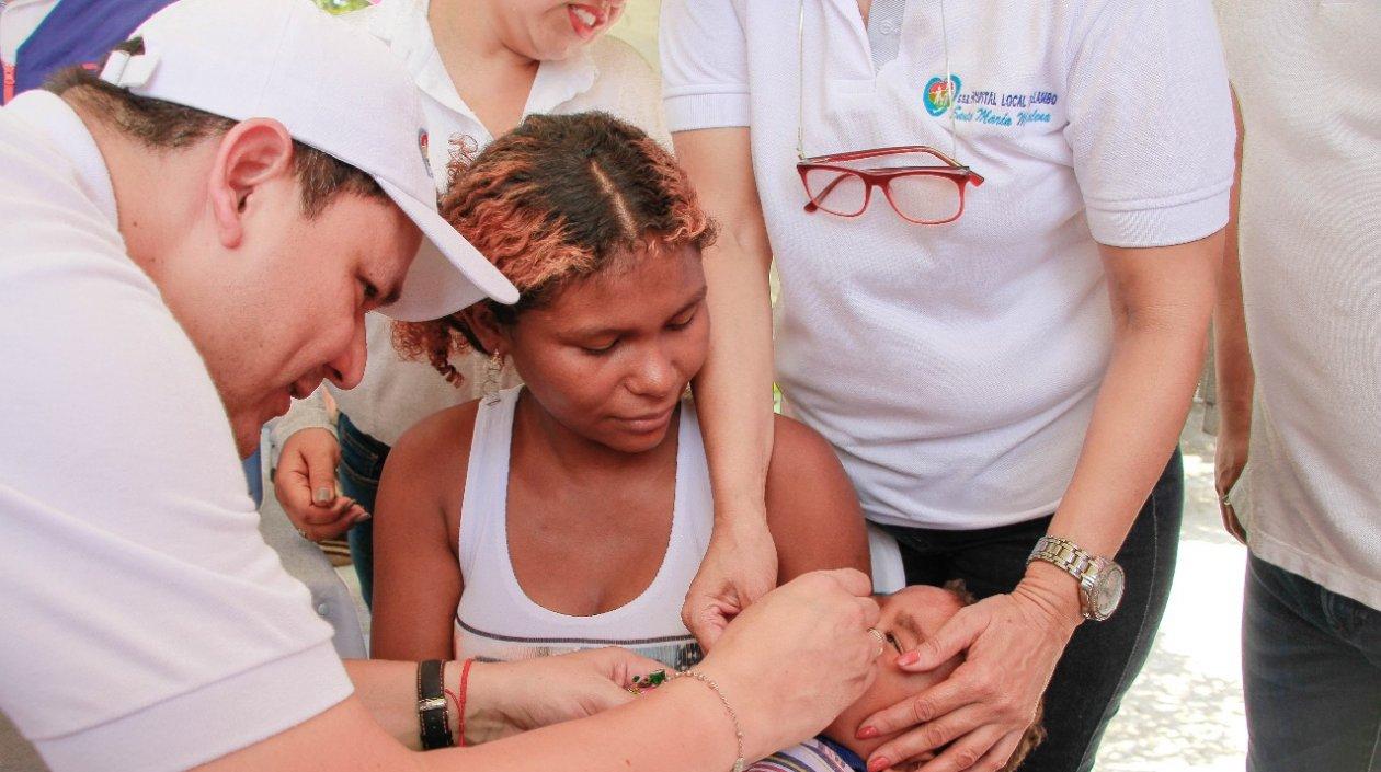 Los ciudadanos venezolanos deben acudir a los diferentes puestos de vacunación.