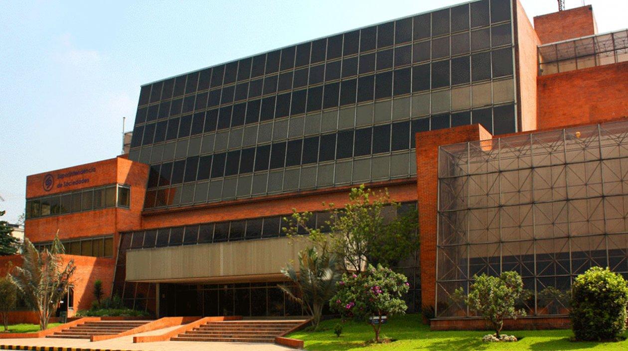 Fachada sede de Supersociedades