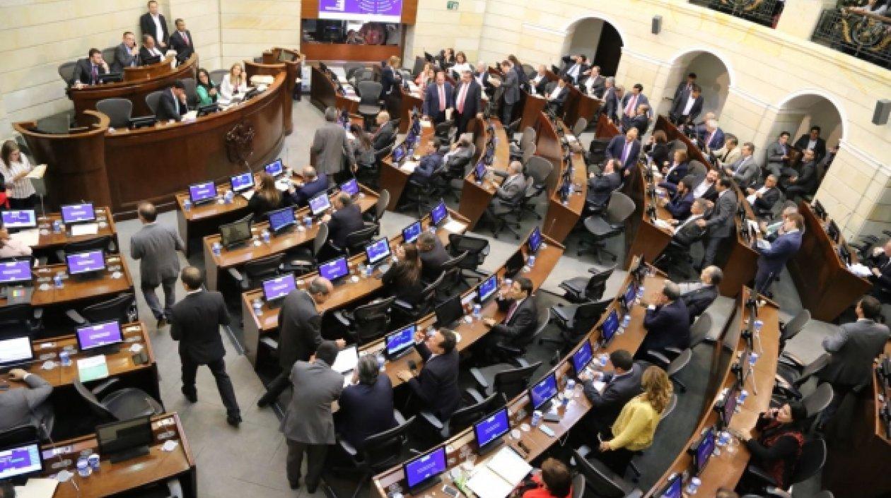 Rodrigo Lara, representante a la Cámara, dijo que los créditos del Icetex no son una tarjeta de crédito.