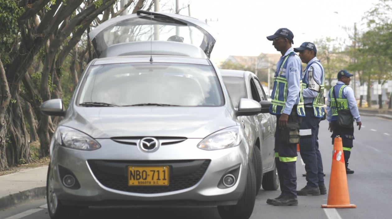 Policía de Tránsito en operativo en Soledad.
