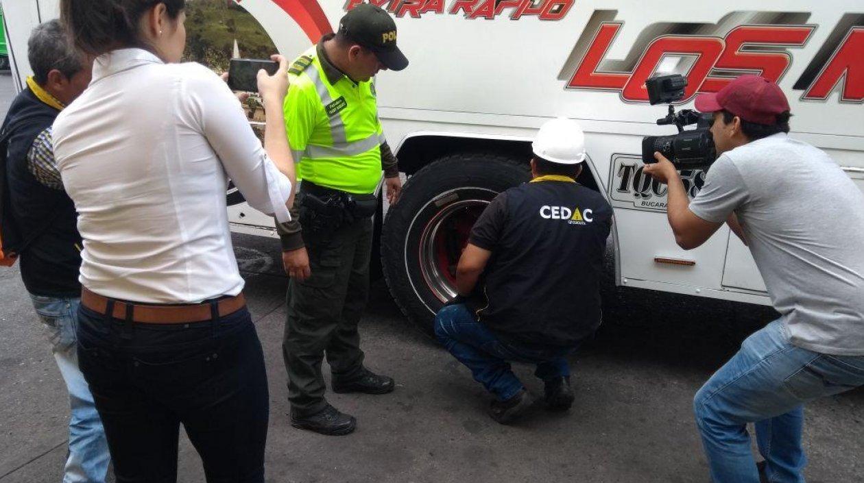 Policía recomienda revisar el automotor antes de viajar.