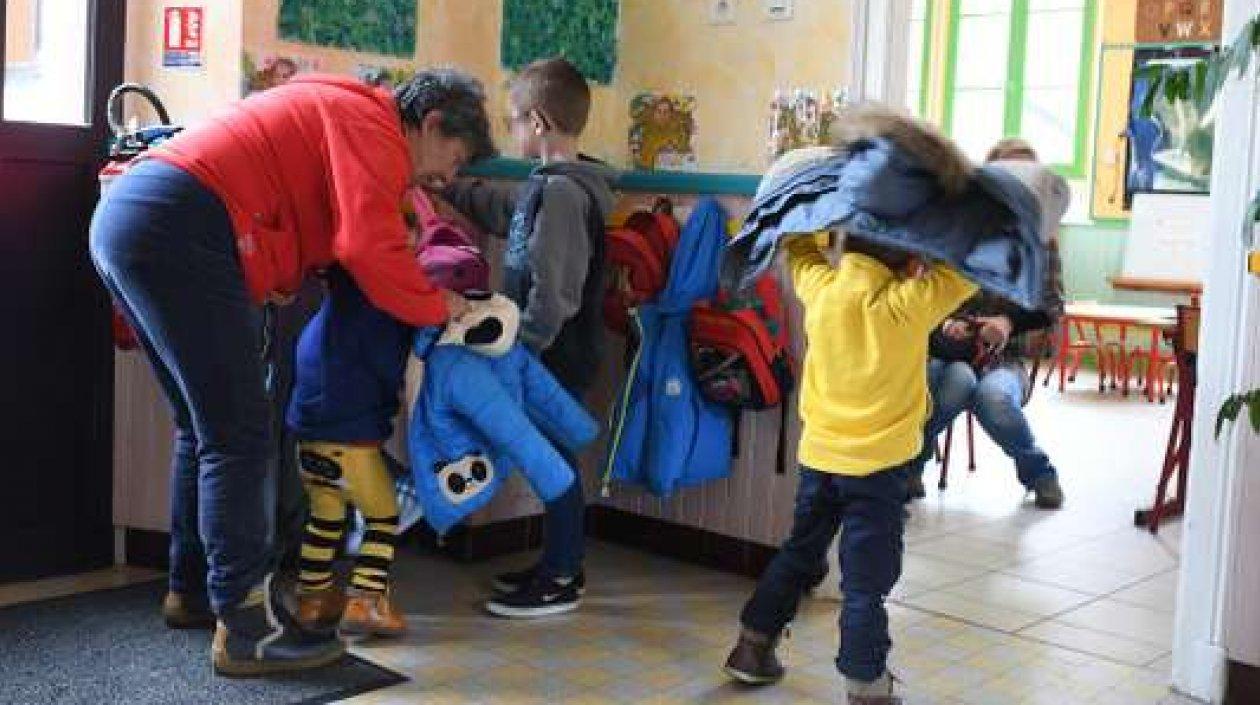 Actualmente, la escolaridad en Francia es obligatoria desde los 6 años.