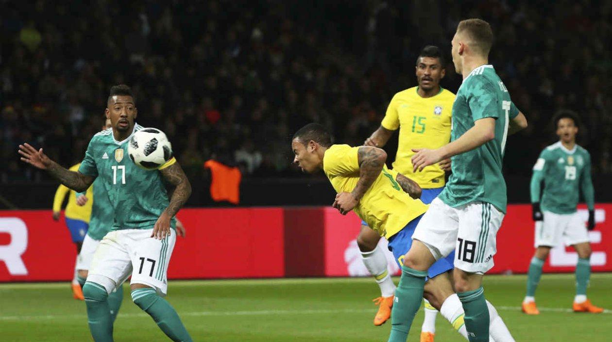 Acción del gol de Gabriel Jesús. 