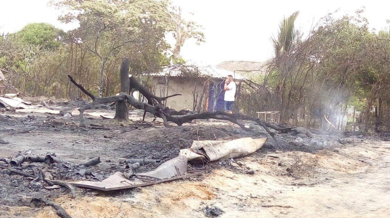El fuego consumió en su totalidad la bodega en Galapa.