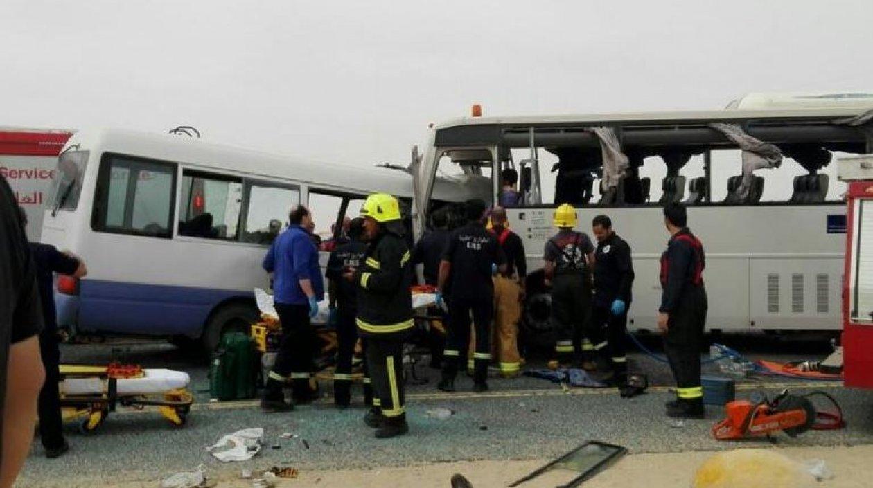 Así quedaron los dos buses.