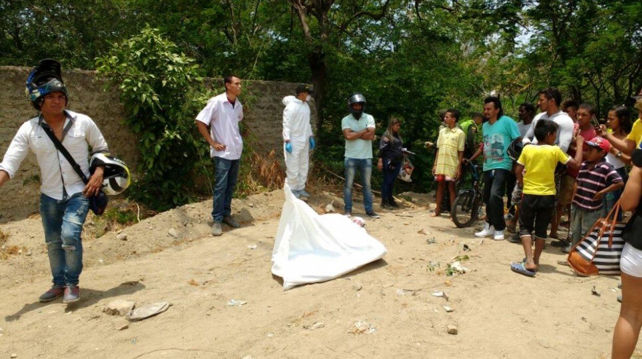 Autoridades tratan de identificar a la víctima. 