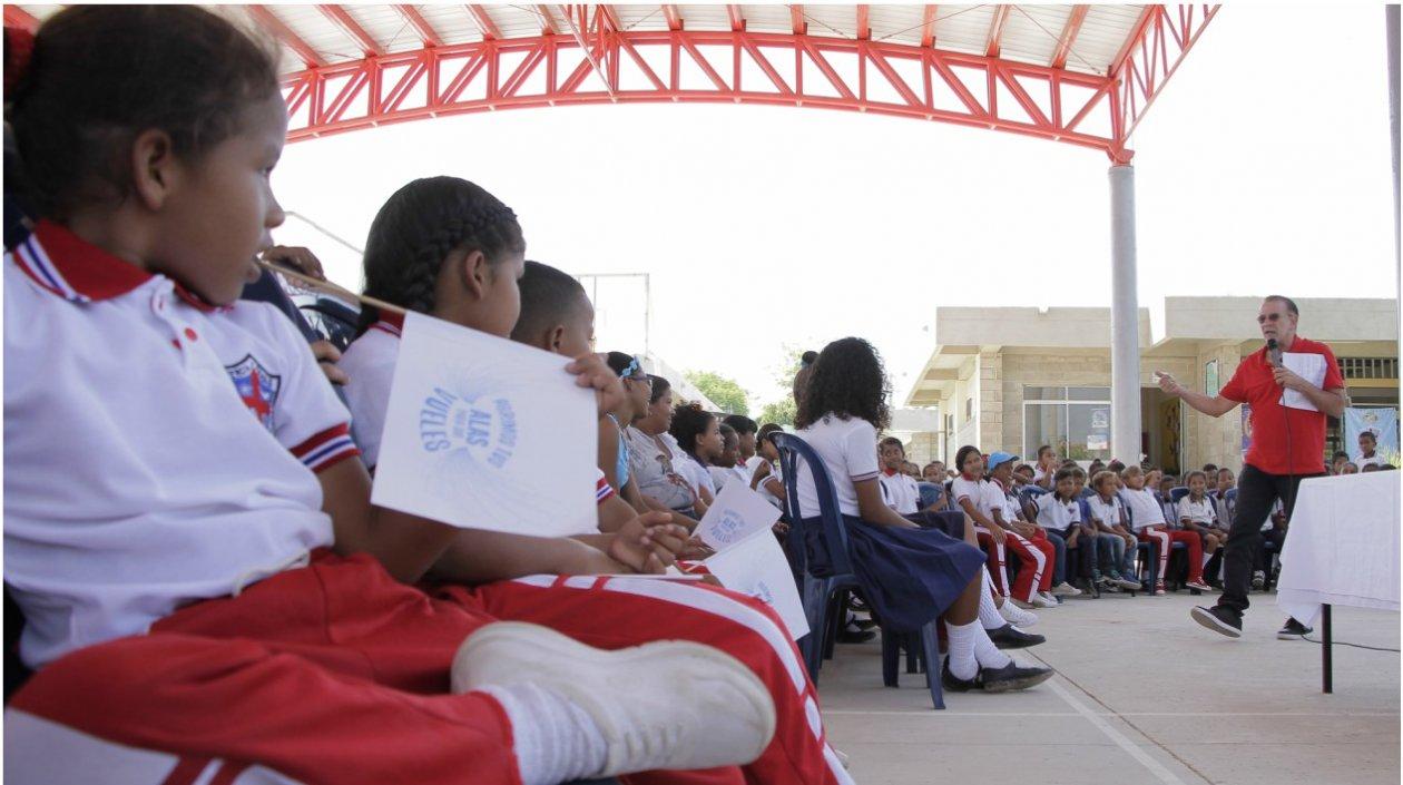 La idea es que los alumnos seleccionados apoyen el proceso de generar conciencia ambiental entre sus compañeros y familias.